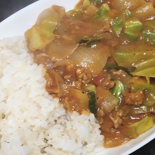 春キャベツと新玉ねぎのキーマカレー